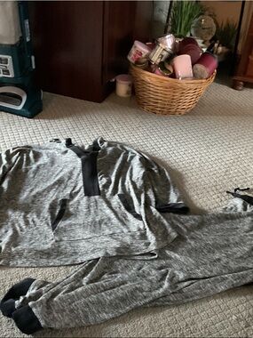 Simply Vera Vera Wang Gray & Black Two-Piece Track Pants Set